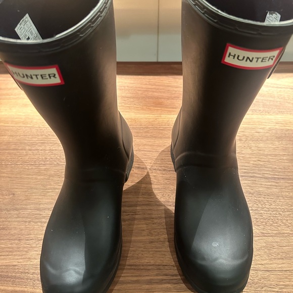 Hunter Matte Black Waterproof Boots - Picture 2 of 6